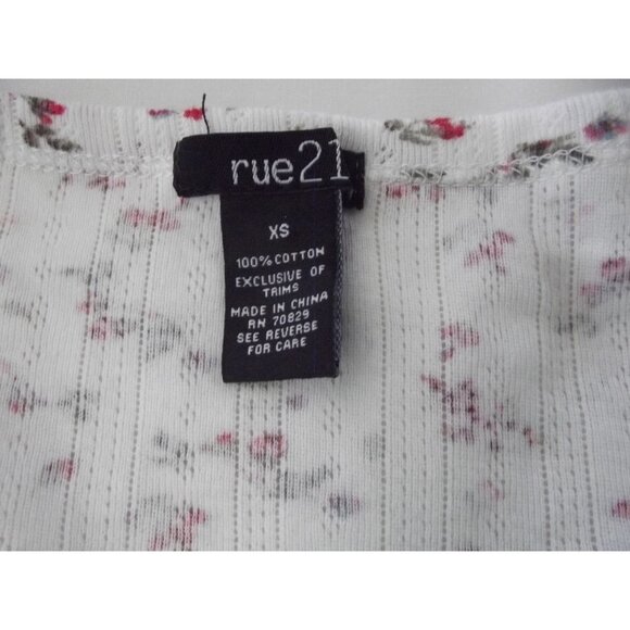 Rue21 Blouse Jr XS White rosebud floral pink ribbed v-neck knit top shirt cotton - Picture 3 of 12